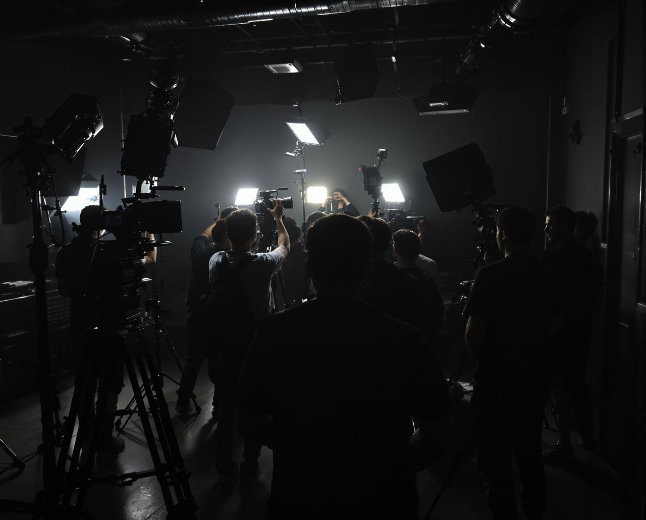 免费看片制作现场